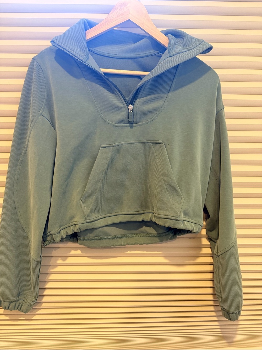 Lululemon Women's Green and Blue Sweatshirt